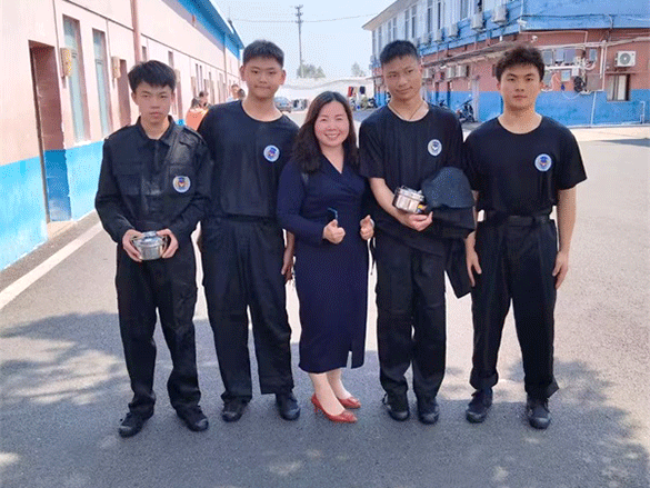 亦师亦友   双向奔赴